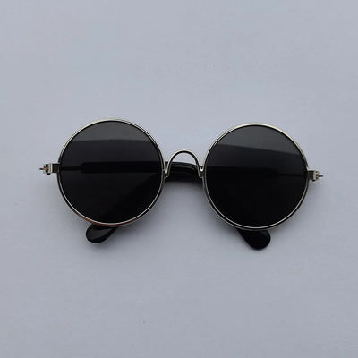 Lovely Vintage Round Cat Sunglasses wear